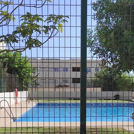 Habitaciones En Casa Compartida Retamar Almería Eksteriør bilde
