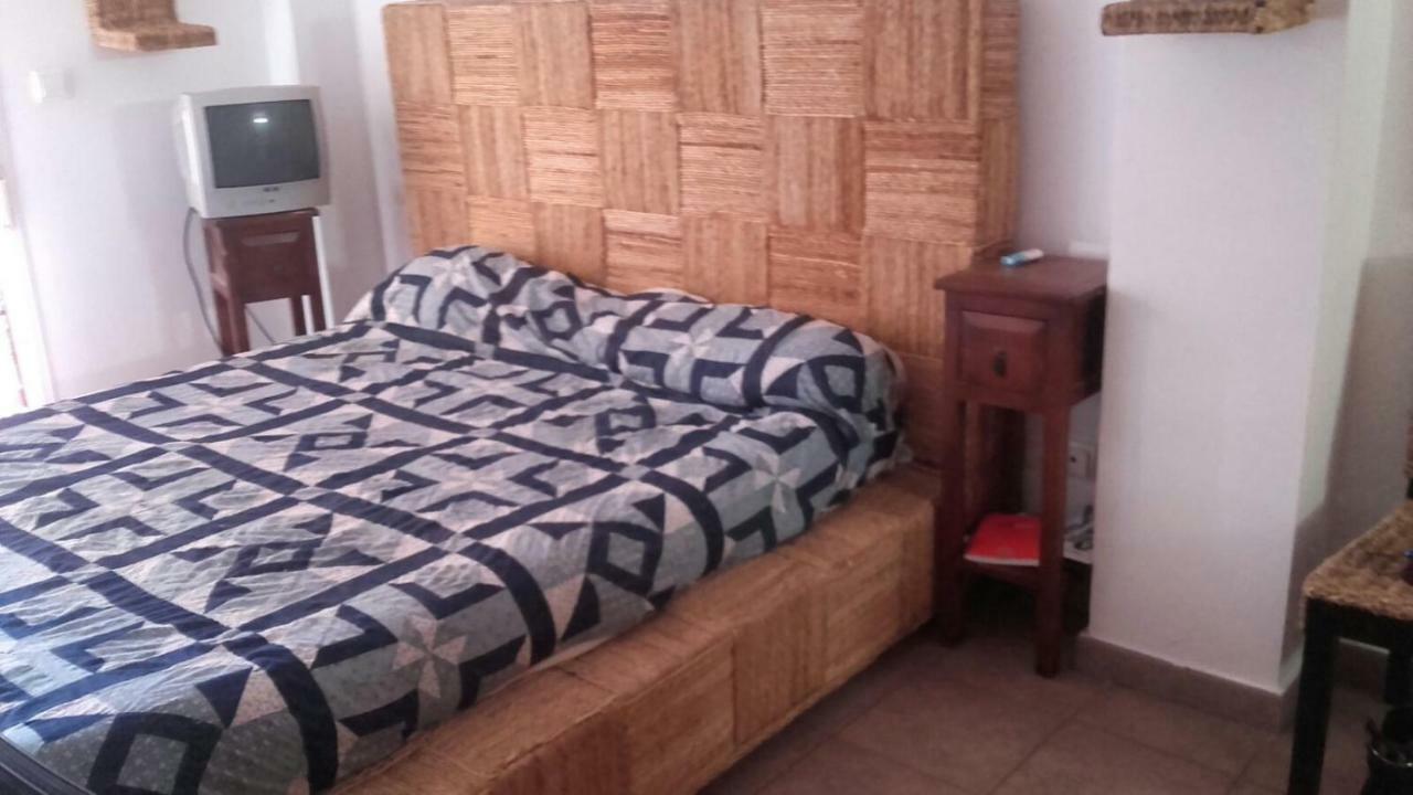Habitaciones En Casa Compartida Retamar Almería Eksteriør bilde