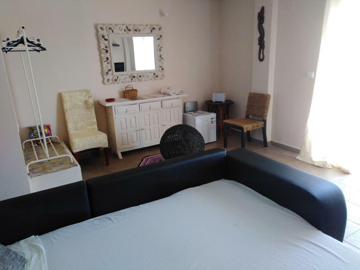 Habitaciones En Casa Compartida Retamar Almería Eksteriør bilde